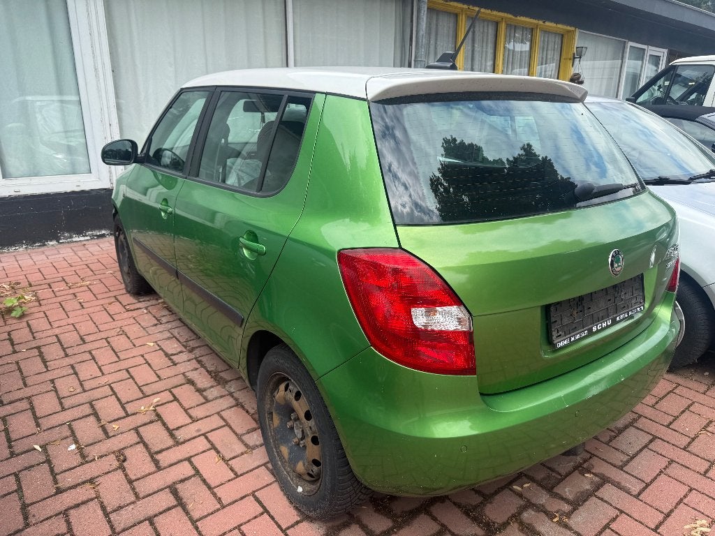skoda Fabia 1.6tdi cay 01/2013, Autos, Euro 5, Achat, Entreprise, Boîte manuelle