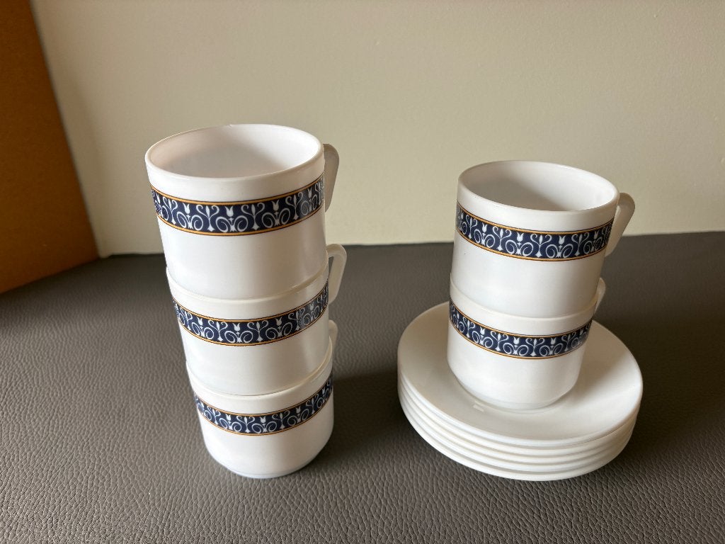 Vintage Arcopal 5 koppen en schoteltjes, Huis en Inrichting, Ophalen, Overige merken, Keramiek, Vintage