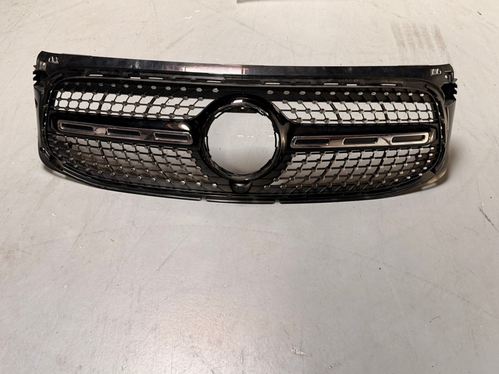 CALANDRE MERCEDES GLB AMG LINE, Neuf, Mercedes-Benz, Enlèvement, Capot moteur