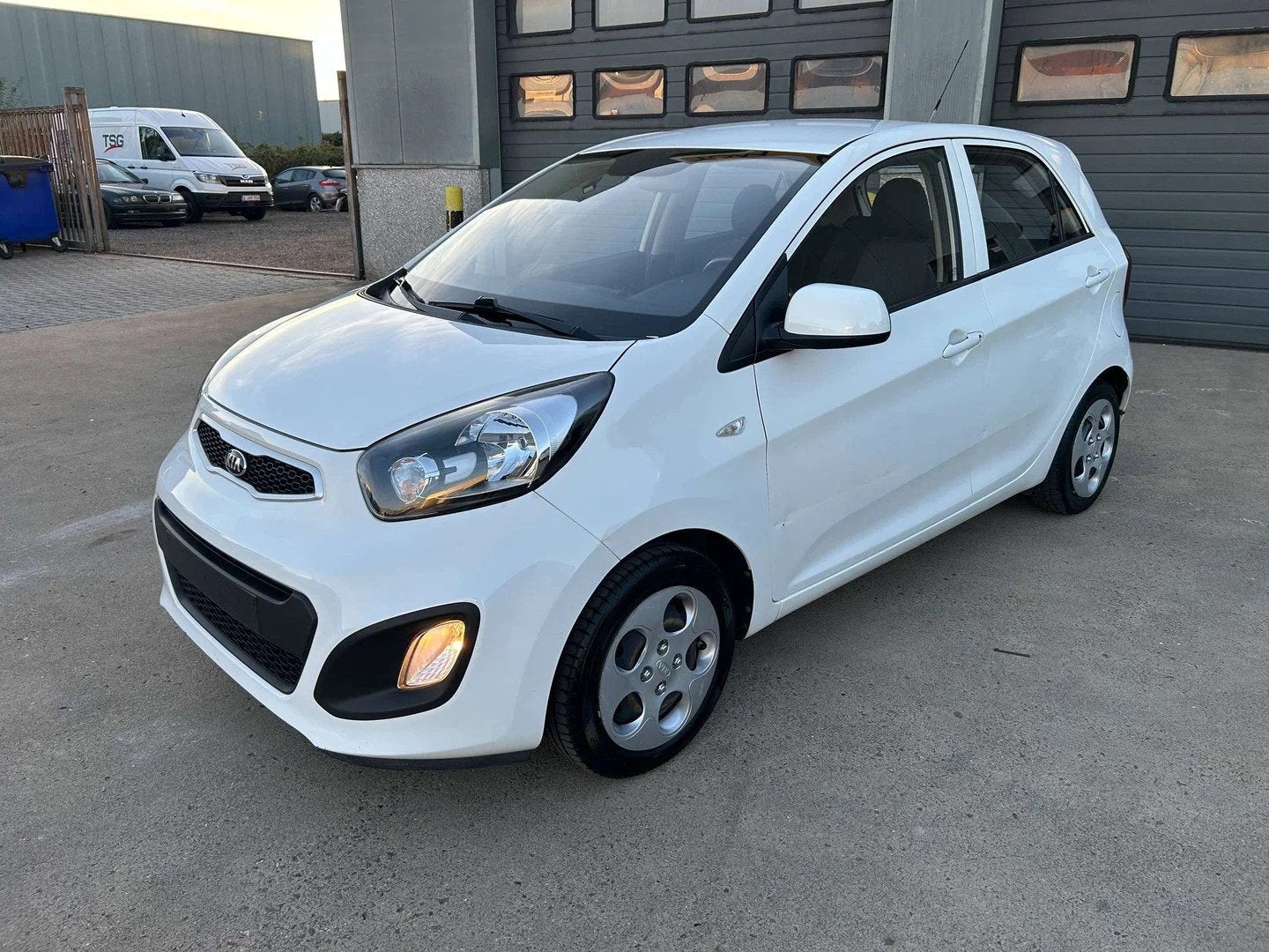 Kia Picanto Picanto 1.0i Easy zie foto met keuring verkoop, Auto's, Euro 5, Stof, Zwart, Wit