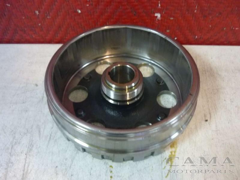 VLIEGWIEL Triumph Daytona 995 2002-2006 (955i) (T1300506), Motoren, Dhr. S. di Majo, Gebruikt, Info@cama-motorparts.nl, P.J. Troelstraweg 8 8
3144 CX  MAASSLUIS, NL