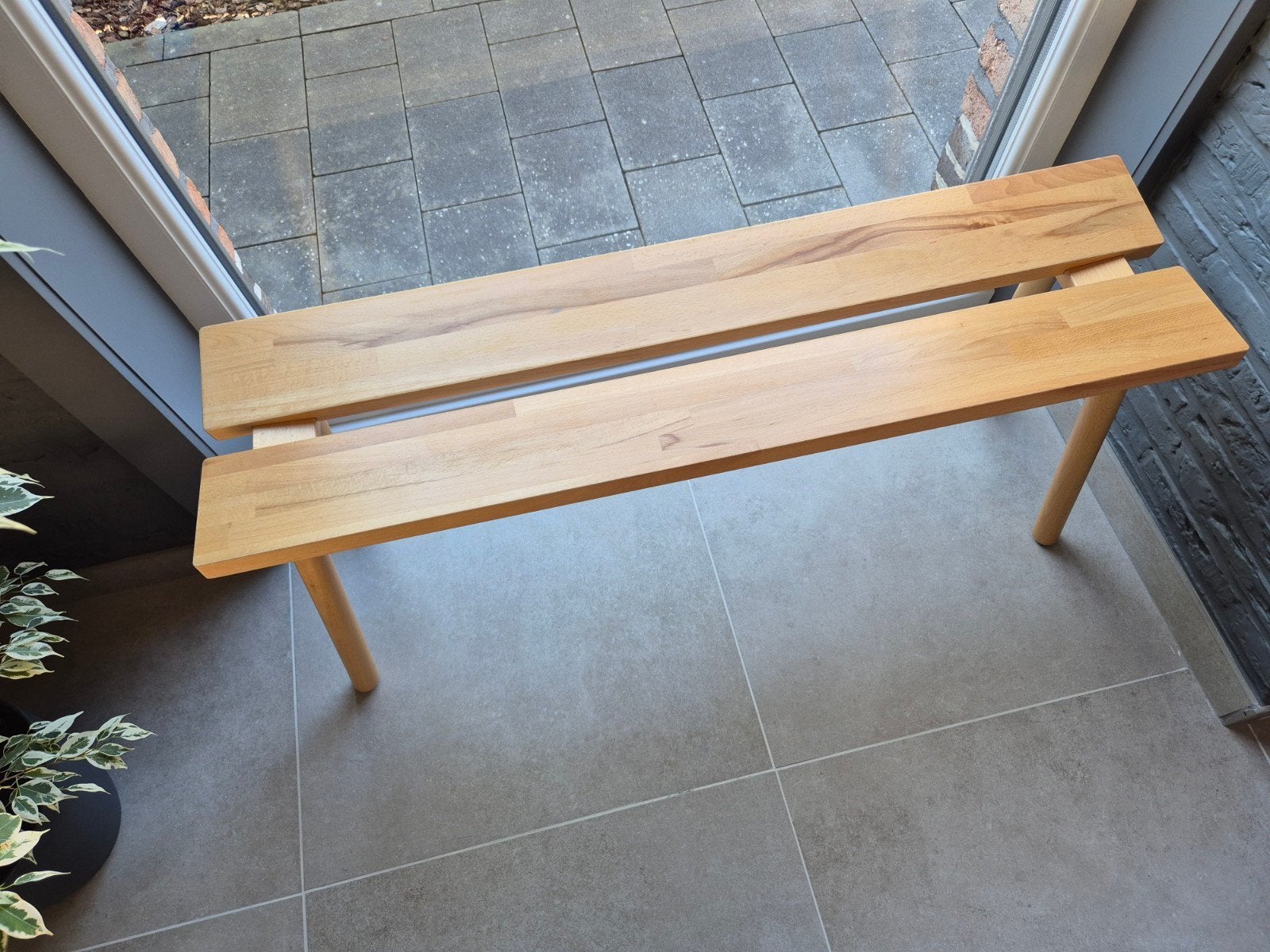 Hay x Ikea Ypperlig bankje, Enlèvement