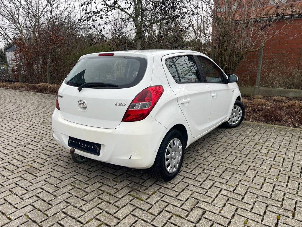 Hyundai i20 1.2 - 2009/148.000km/Benzine/Euro 5 - Gekeurd, Auto's, 57 kW, Stof, Zwart, Wit