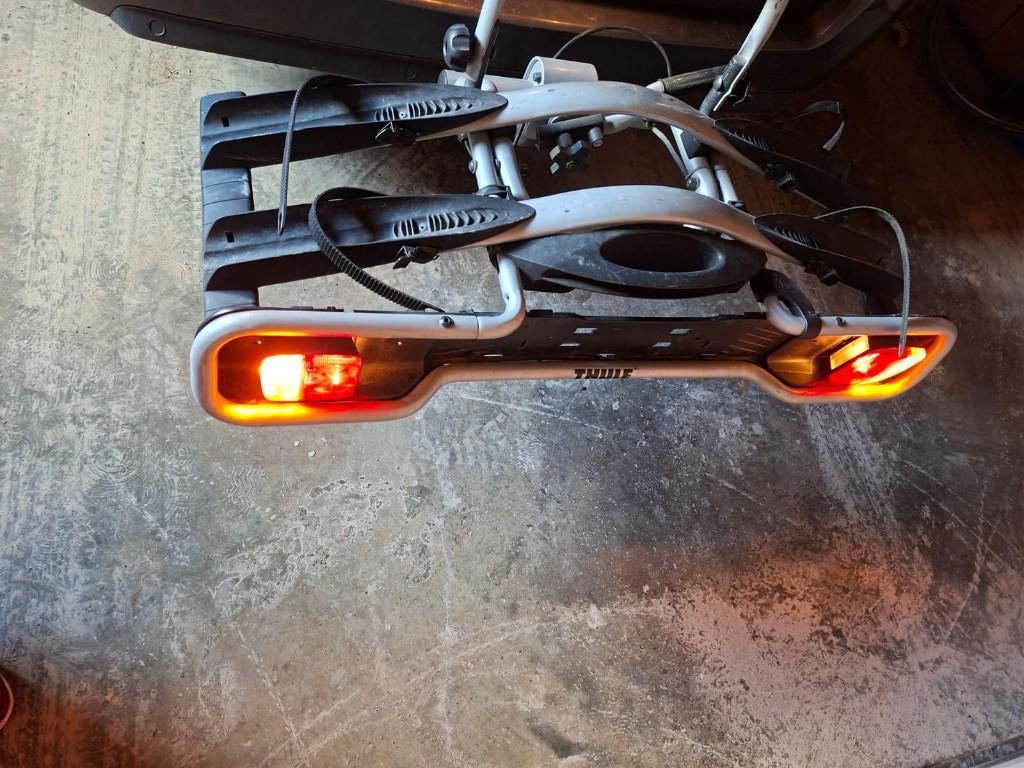 Fietsendrager Thule, Auto diversen, Fietsendragers, Ophalen, 2 fietsen, Gebruikt, Trekhaakdrager