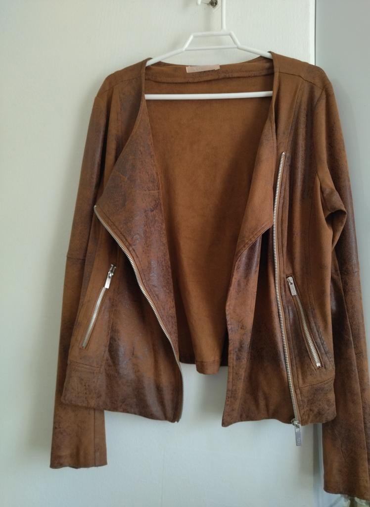 Blouson perfecto en suédine camel aspect daim, Vêtements | Femmes, Vestes & Costumes, Taille 38/40 (M), Enlèvement ou Envoi, Comme neuf