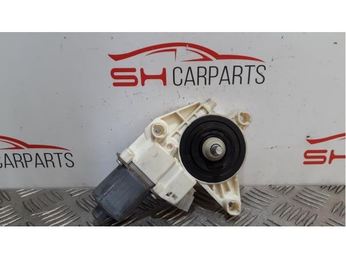 Moteur de vitre portière d'un Mercedes A-Klasse, Autos : Pièces & Accessoires, 3 mois de garantie, Utilisé, -, -