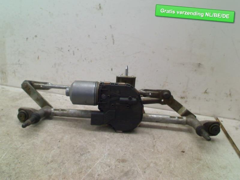 MOTEUR + TRINGLERIE ESSUIE GLACE AVANT Sharan (7N), Autos : Pièces & Accessoires, Robert Bosch AG, Volkswagen, Utilisé, Robert-Bosch-Allee 1
74232  Abstatt, DE