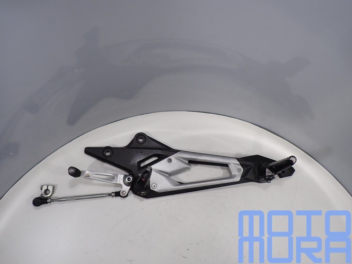 Voetsteun links voor de Kawasaki Z800 2012 - 2016 Z 800 link, Motoren, Gebruikt, -, -, Ophalen of Verzenden