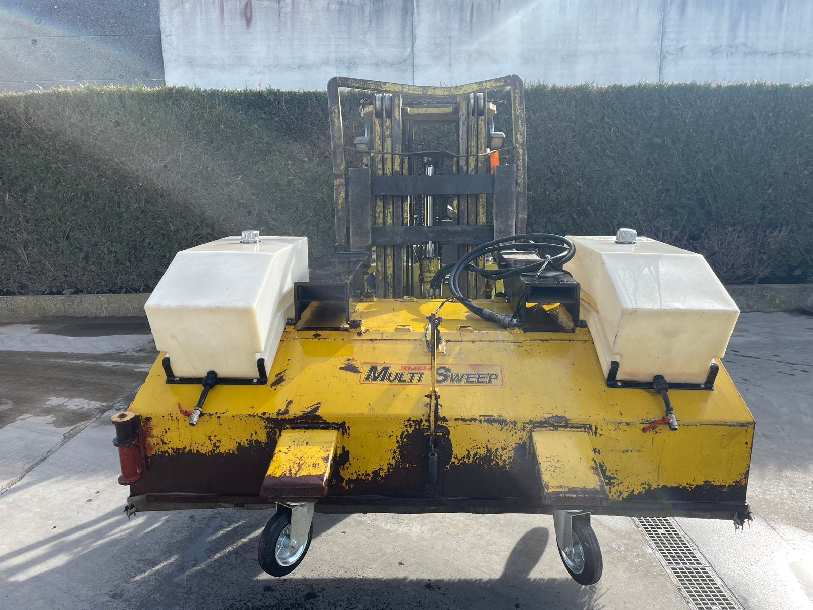 Borstel machine, Ophalen