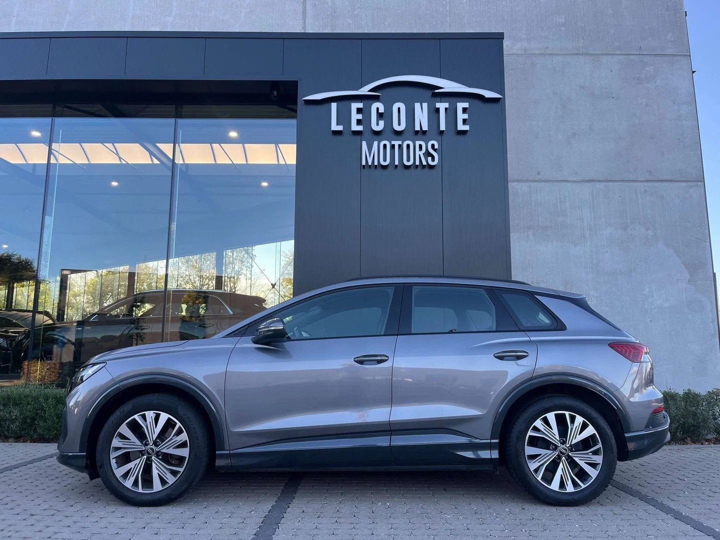 Audi Q4 e-tron Q4 e-Tron 55 kWh 35 Advanced Leder/Sportzetel, Autos, Cuir, Argent ou Gris, Achat, Euro 6