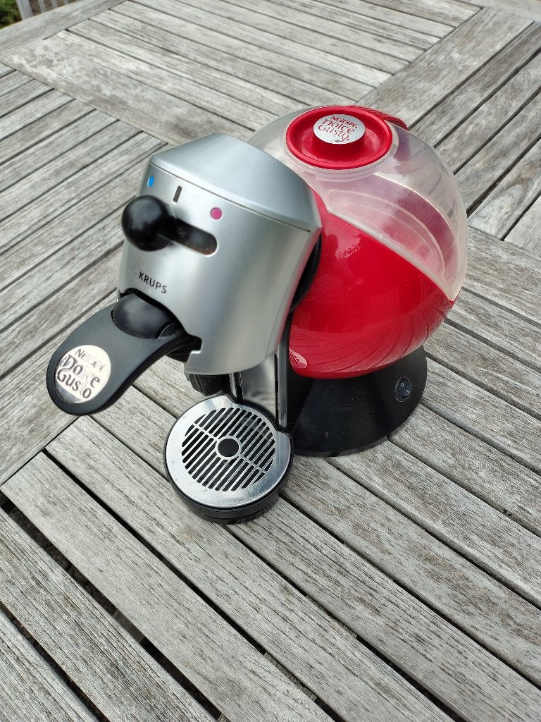 dolce gusto, Elektronische apparatuur, Koffiezetapparaten, Gebruikt, Overige modellen, Ophalen of Verzenden, 1 kopje