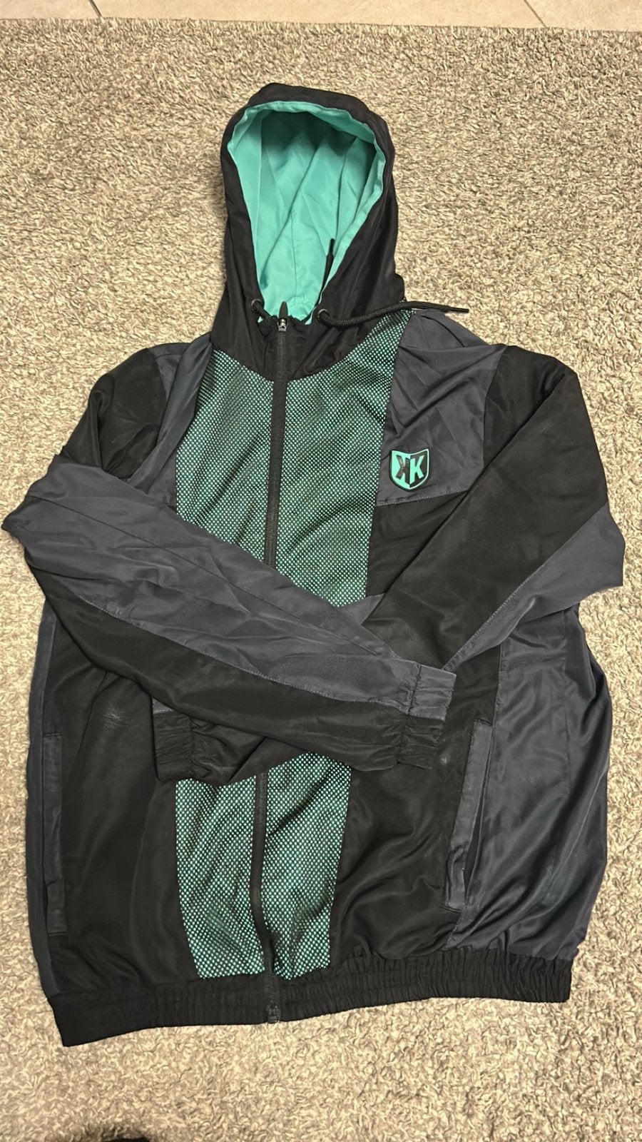 Zwart-Groene Sportjas met Capuchon, Caravanes & Camping, Enlèvement, Neuf, Imperméable, Heren