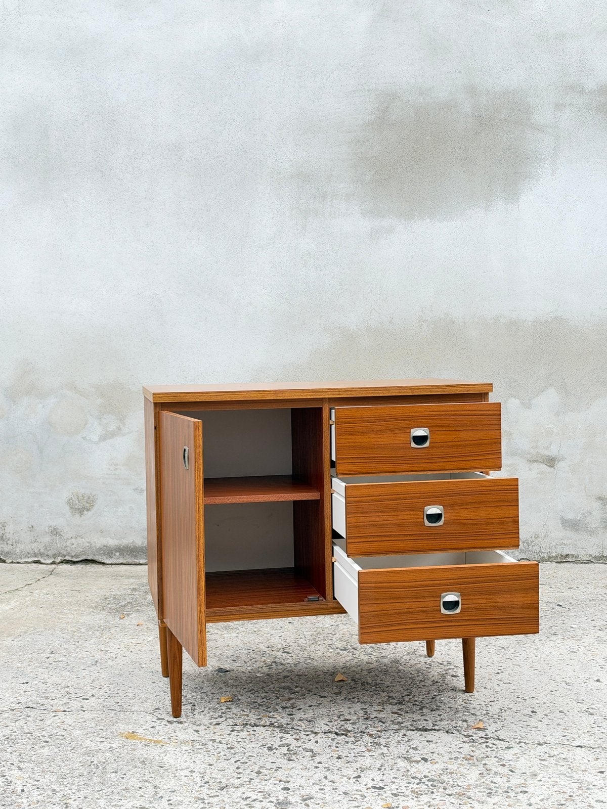 Armoire vintage du milieu du siècle, Enlèvement ou Envoi