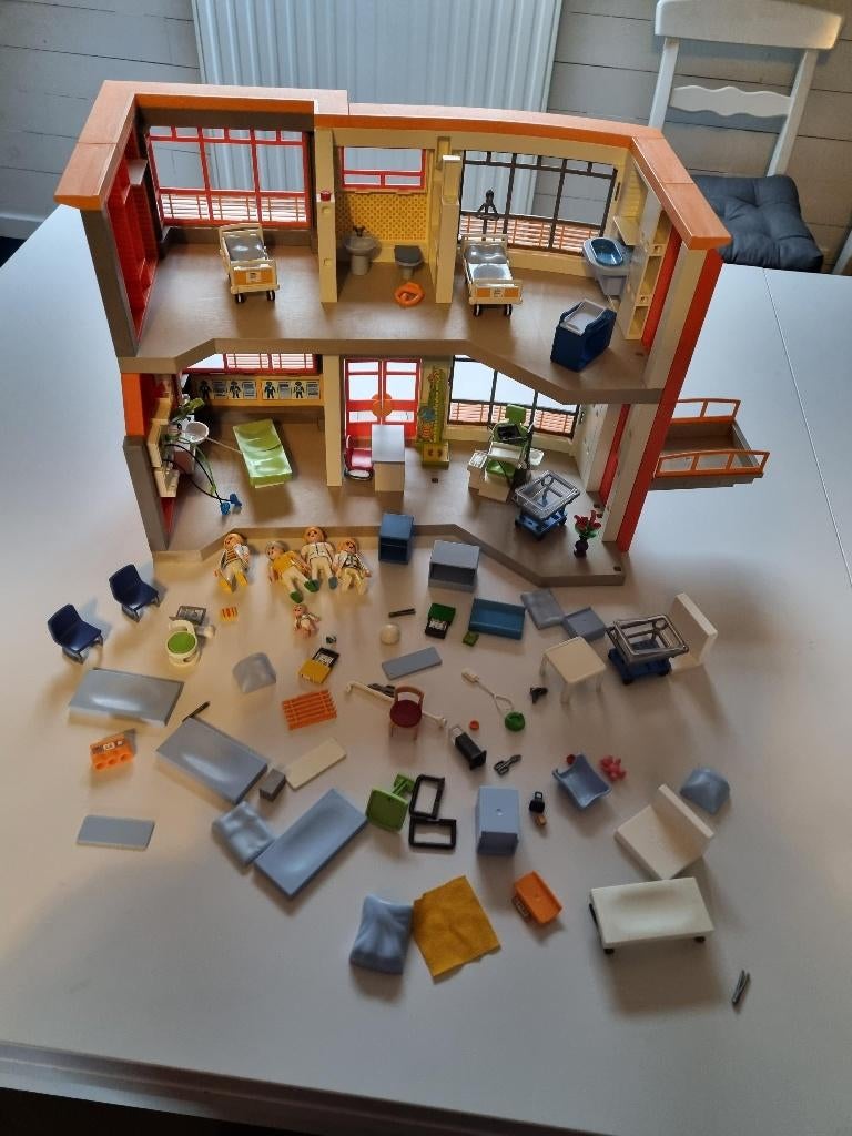 Playmobil kinderziekenhuis, Kinderen en Baby's, Speelgoed | Playmobil, Ophalen, Gebruikt