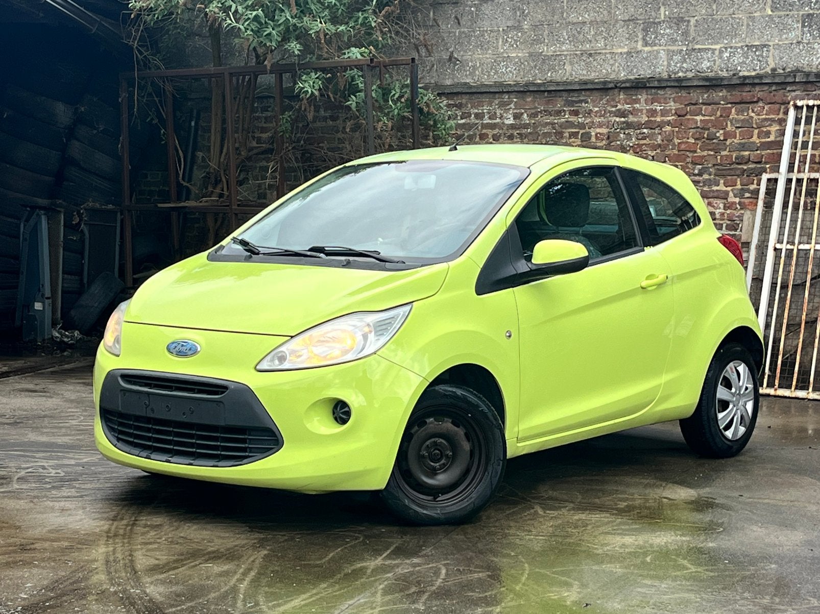 FORT KA / 1.2i / 160.507km / 2009 / carnet,entretien full, Auto's, Ford, Bedrijf, Ka, Benzine, Euro 4, Coupé, 4 deurs, Handgeschakeld