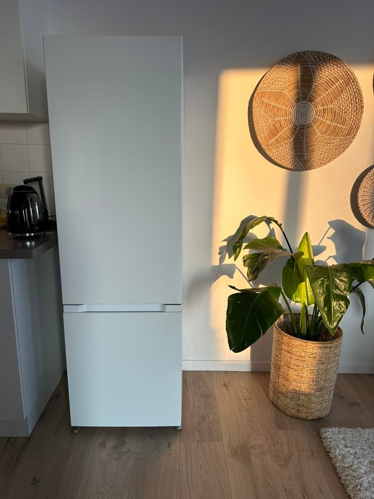 Ijskast ikea, Elektronische apparatuur, Koelkasten en IJskasten, Ophalen, Zo goed als nieuw