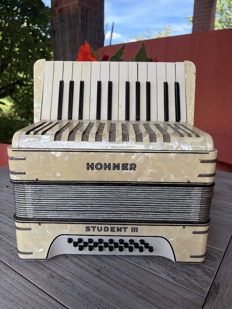 Honner Student III accordeon, Ophalen, Gebruikt