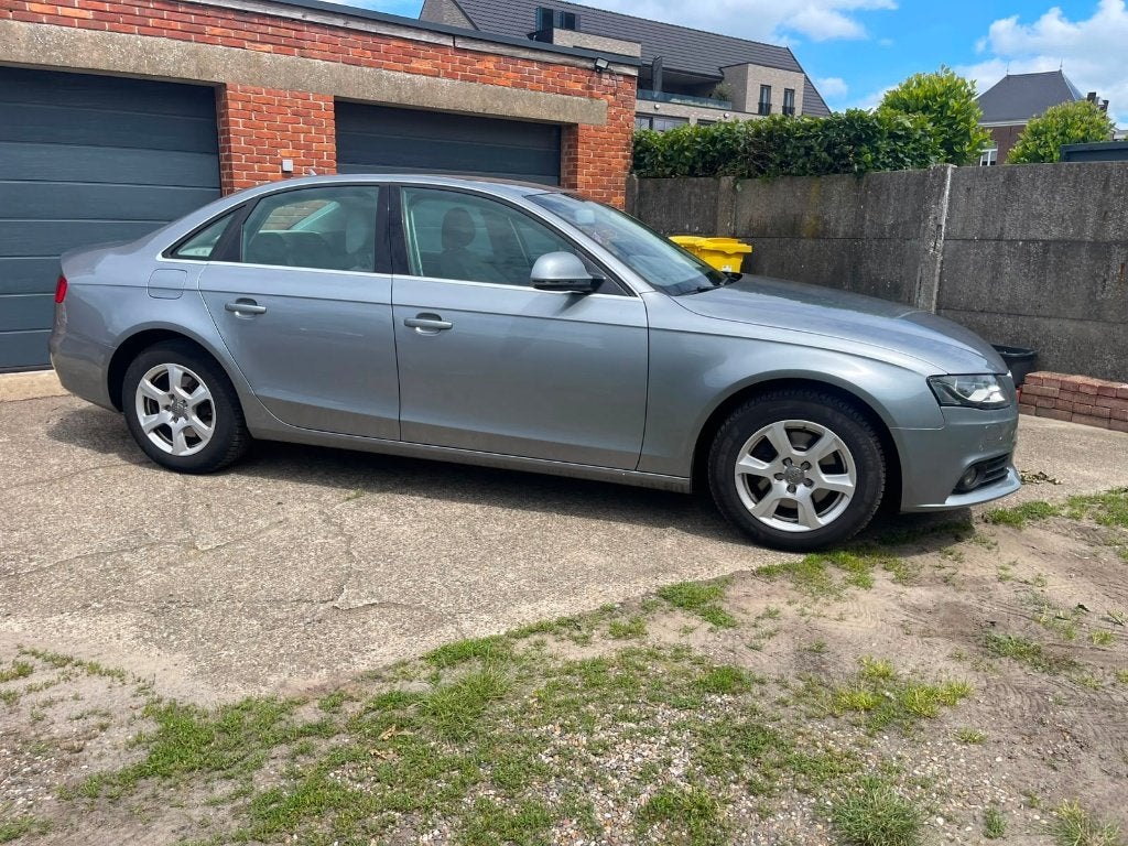 Audi A4 1.8TFSI Automaat Euro 5. Klaar om in te schrijven., Auto's, 4 cilinders, A4, Bedrijf, Grijs