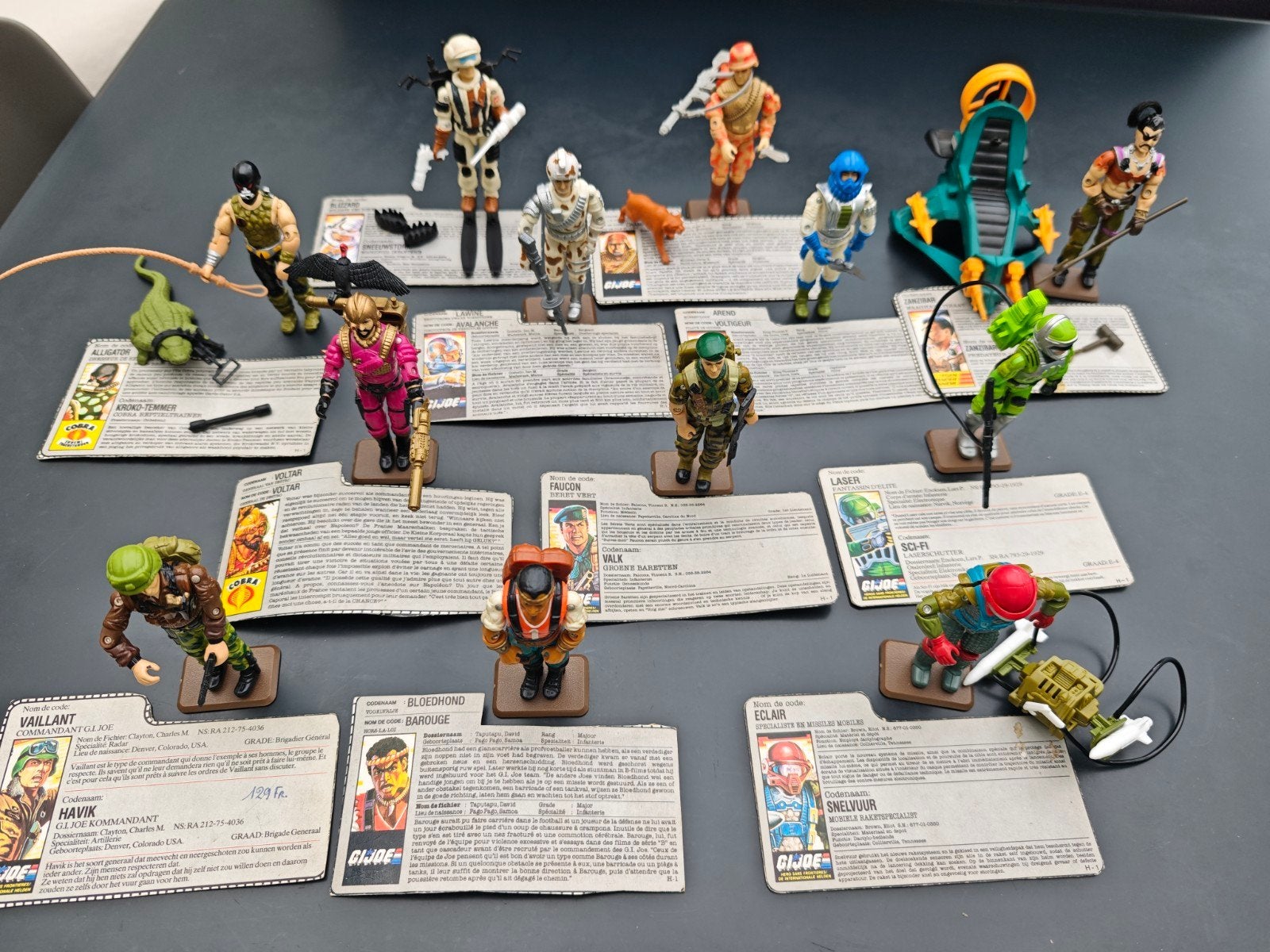 12 vintage Jaren 80 Gi Joe's, Enlèvement