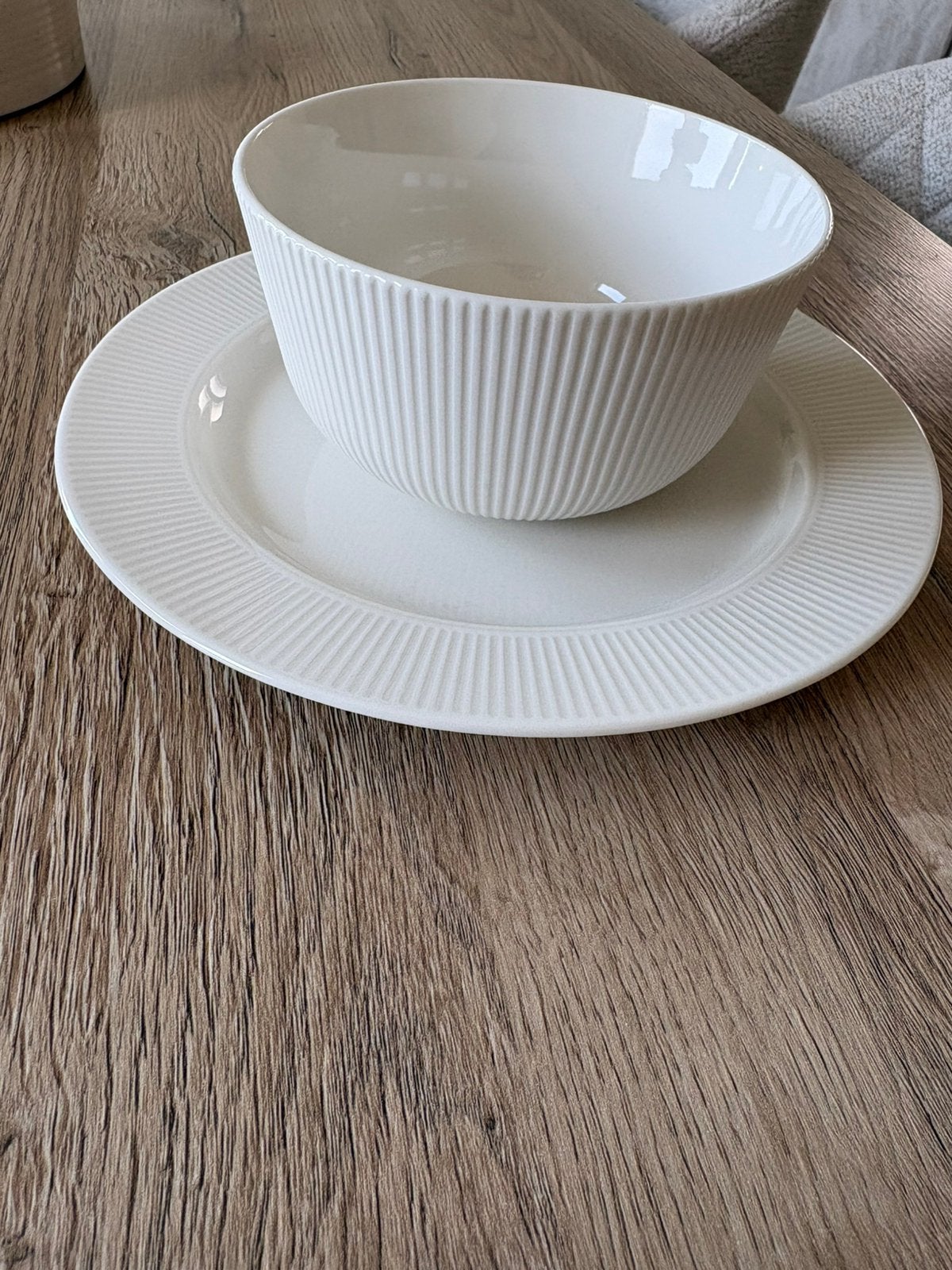 IKEA OFANTLIG — 6 bols + 6 assiettes à déjeuner, Enlèvement, Comme neuf