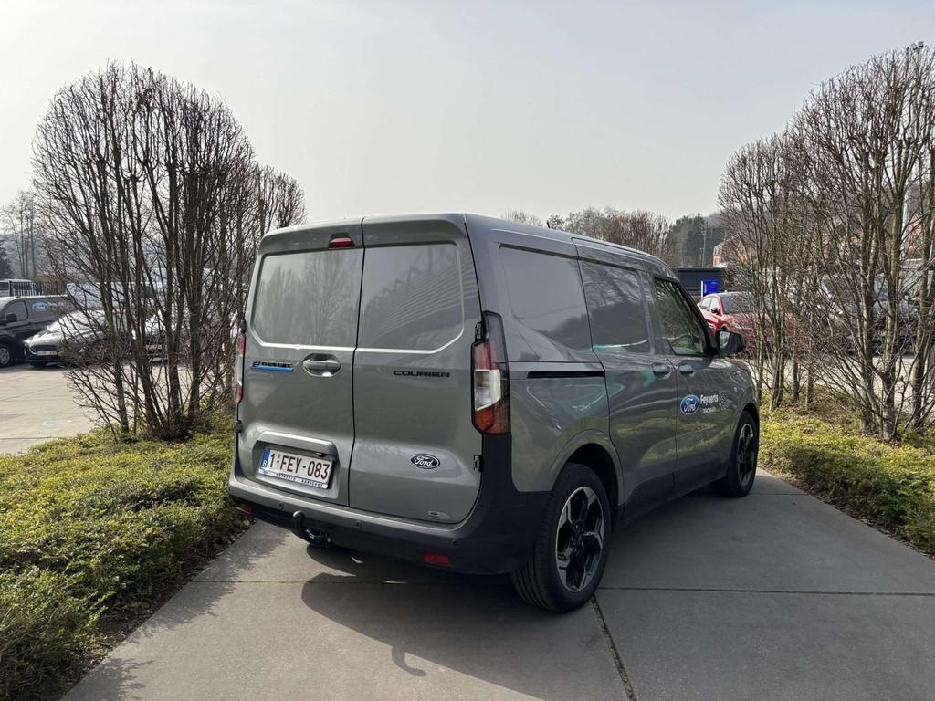 Ford Transit Courier BEV 43 kWh Limited / DEMOWAGEN, Stof, Gebruikt, 136 pk, 288 km