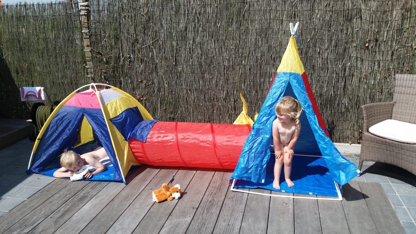 tentes de jeu reliées à un tunnel + toboggan aquatique de 4, Enlèvement