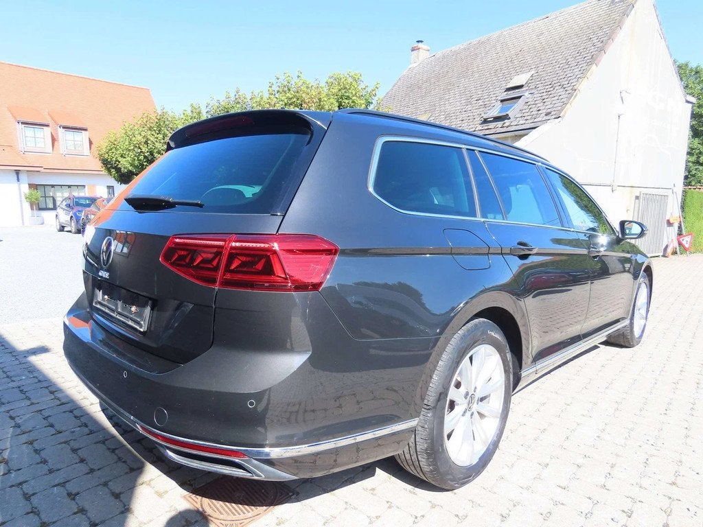 Volkswagen Passat Variant Passat SW GTE 1.4 TSI PHEV Busines, 1395 cm³, Argent ou Gris, Achat, Euro 6
