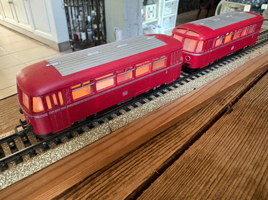 MARKLIN AUTORAIL BUSRAIL MOTRICE + 3 WAGONS IMPECCABLES 3016, Hobby & Loisirs créatifs, Trains miniatures | HO, Analogique, Enlèvement ou Envoi