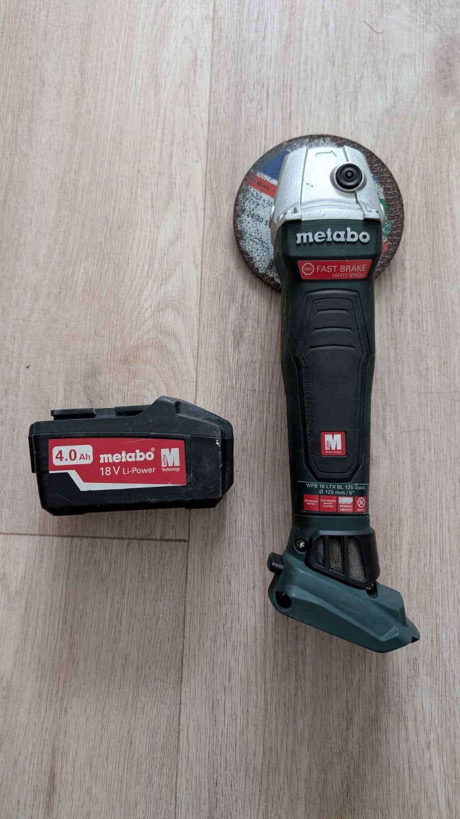 Metabo meuleuse brushless avec batterie 18V 4ah, Doe-het-zelf en Bouw, Ophalen of Verzenden, Zo goed als nieuw, Haakse handslijpmachine
