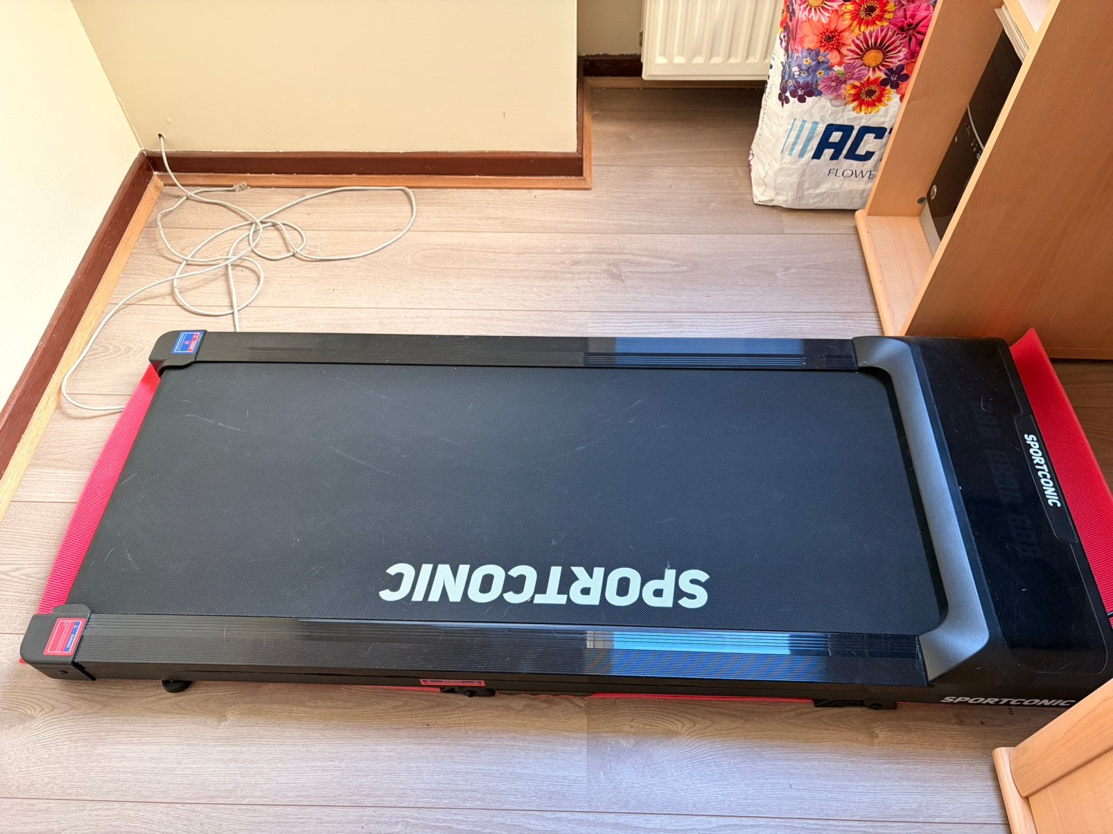 Sportconic Loopband 1-6km/u - Walking pad met Hellingfunctie, Sport en Fitness, Ophalen, Zo goed als nieuw
