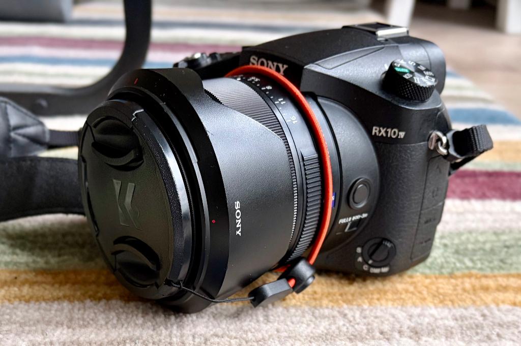 Sony RX10 MK IV en très bon état - Occasion rare, Audio, Tv en Foto, Fotocamera's Digitaal, Compact, Sony, 8 keer of meer, Ophalen