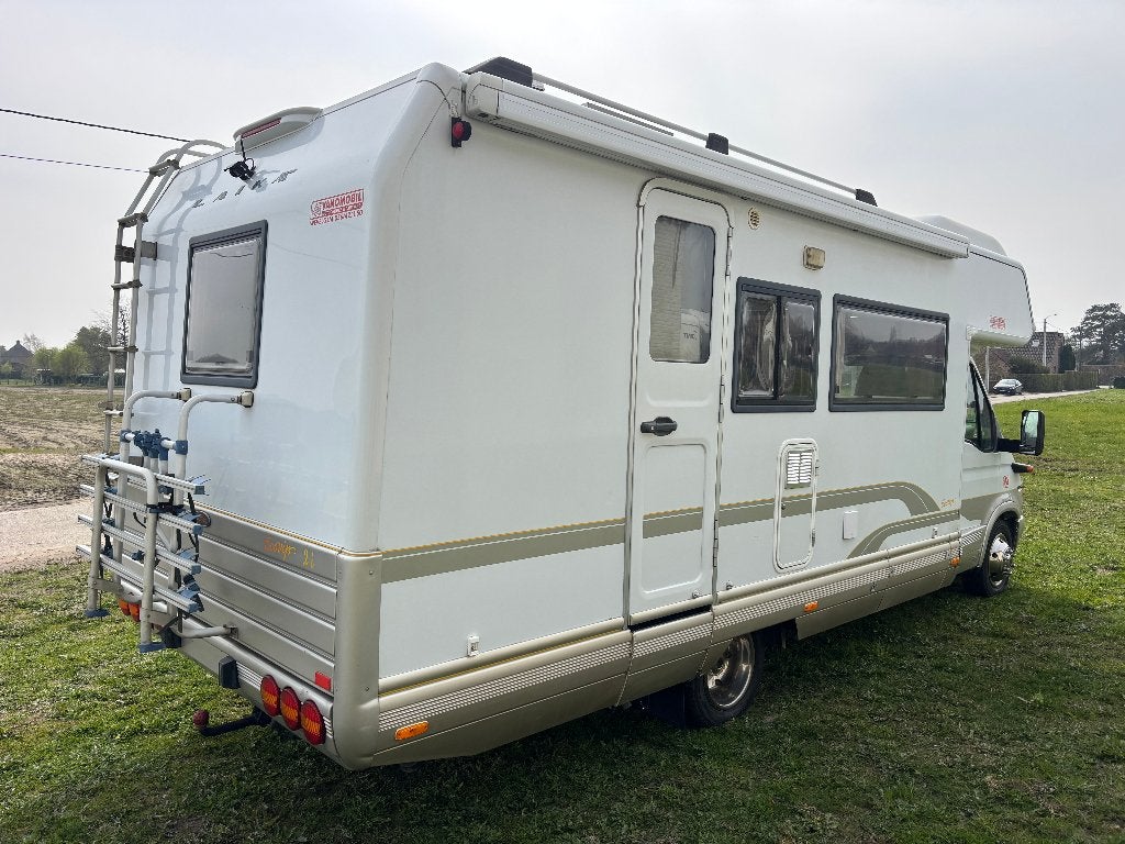 Laika IVECO Daily 35C130 6 personnes permis C, Caravanes & Camping, 6 à 7 mètres, Siège standard, Boîte manuelle, Diesel