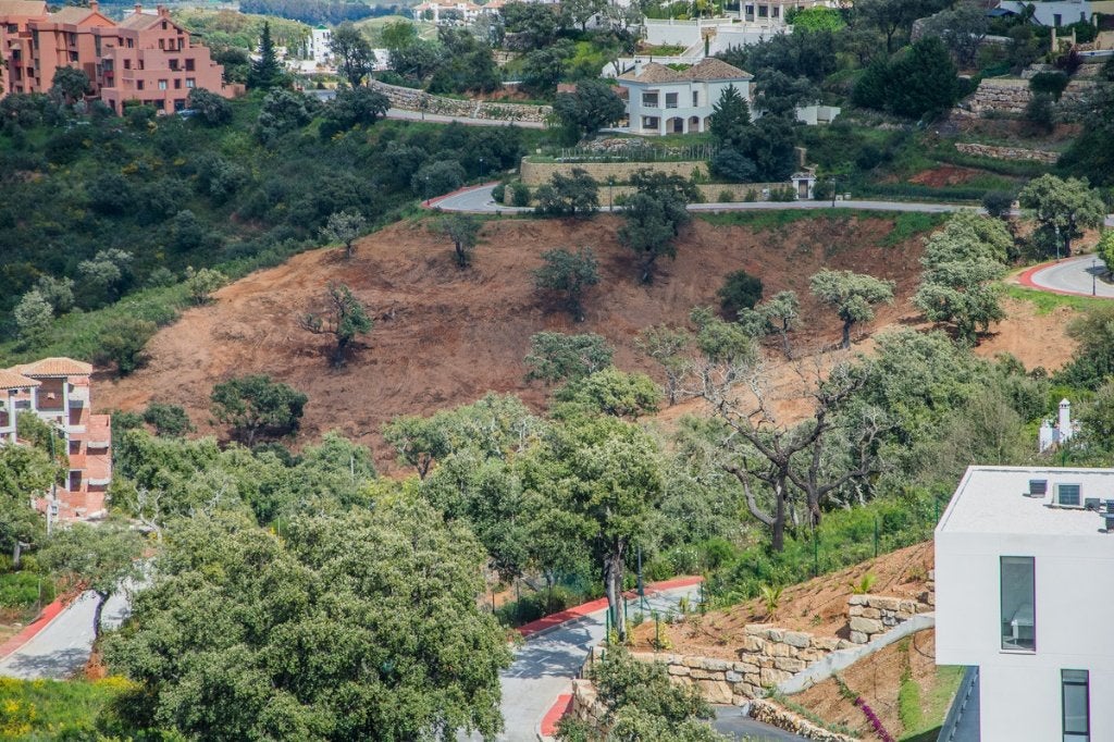 Grand terrain à vendre, La Mairena, Costa del Sol, Espagne, Espagne