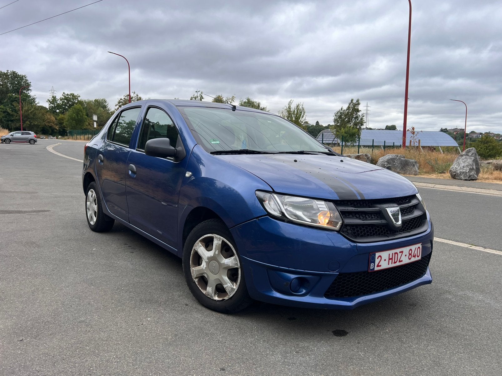 Dacia Logan 1.2i Prêt à immatriculer, Auto's, Euro 5, Bedrijf, Radio, Te koop