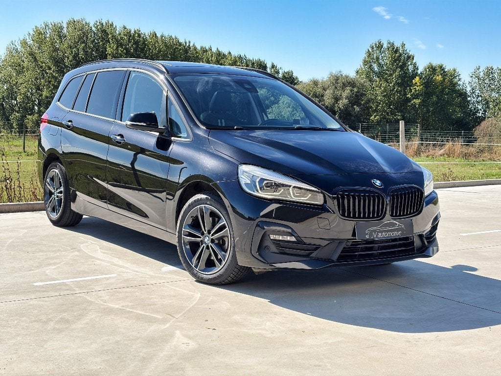 BMW 216i - 2022 - 116.222km - 7 SEATS - CAMERA, Auto's, Dealer onderhouden, Monovolume, Leder en Stof, 146 g/km