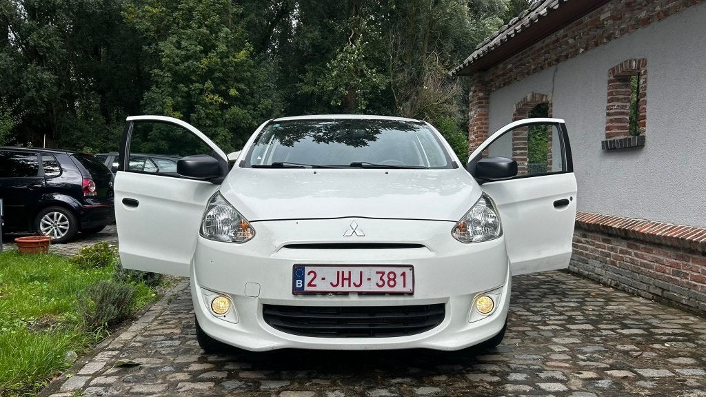 Mitsubishi Star 2015 Mitsubishi 2015 Technische inspectie, Auto's, Mitsubishi, 4 deurs, Stof, Zwart, Wit