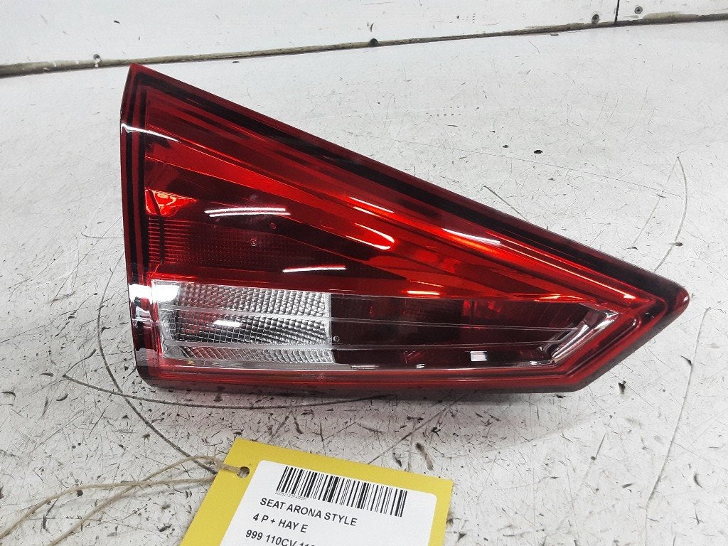 PANNEAU ARRIÈRE GAUCHE AVEC LAMPE Arona (KJX) (6F9945093D), Seat Deutschland GmbH, Service@seat.de, Utilisé, Seat