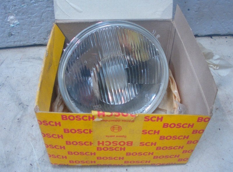 PHARE BMW 3 serie (E21) (01-1975/03-1984) (1-305-333-900), Neuf, BMW, Petuelring 130
80809  München, DE, Bayerische Motoren Werke AG