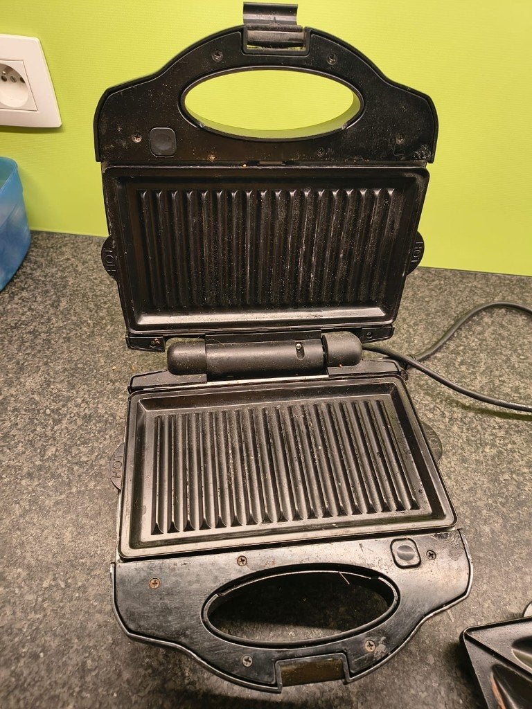 Broodrooster/grillmachine, Electroménager, Plaques de gril, Enlèvement, Utilisé, Gril de table