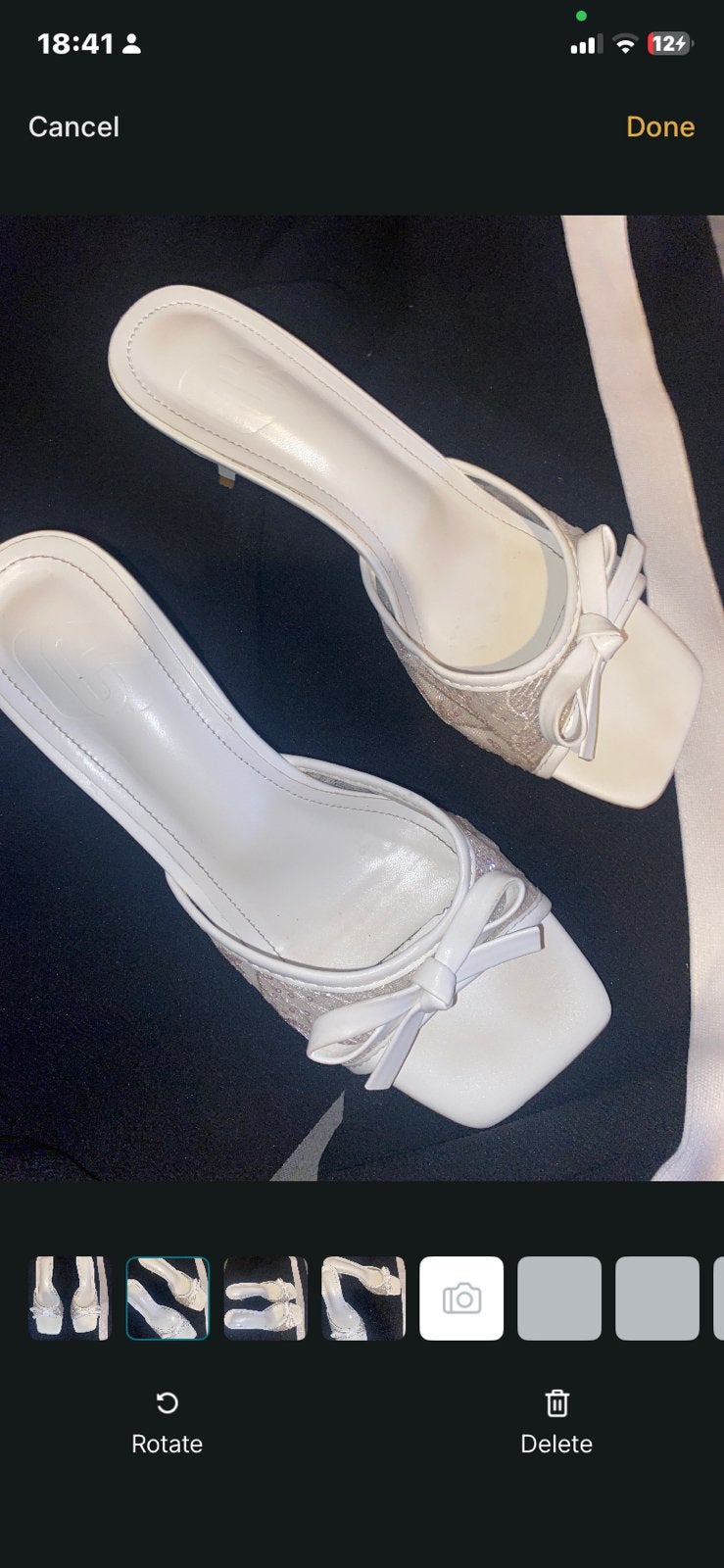 Elegante witte hakken met strik, Kleding | Dames, Schoenen met lage hakken, Wit, Ophalen of Verzenden, Zo goed als nieuw