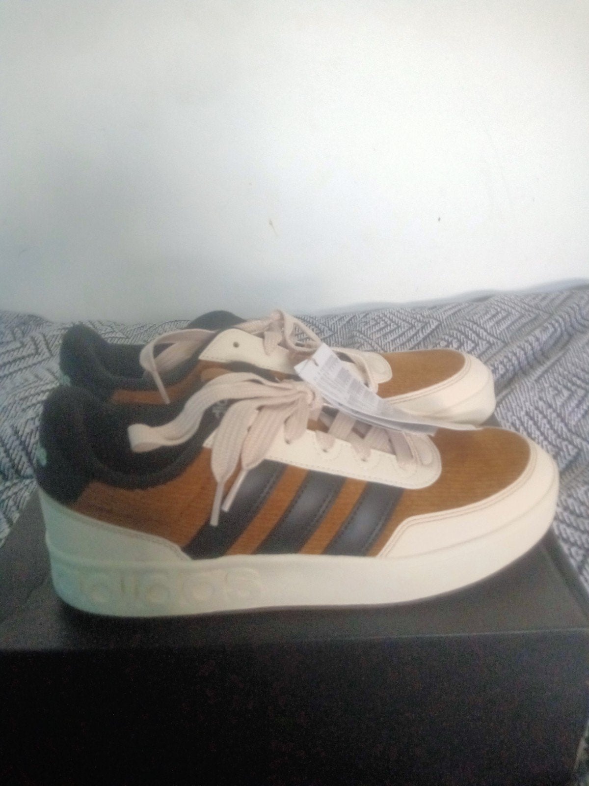 adidas bruin/beige sneakers maat 40, Vêtements | Hommes, Neuf, Brun, Baskets, Enlèvement