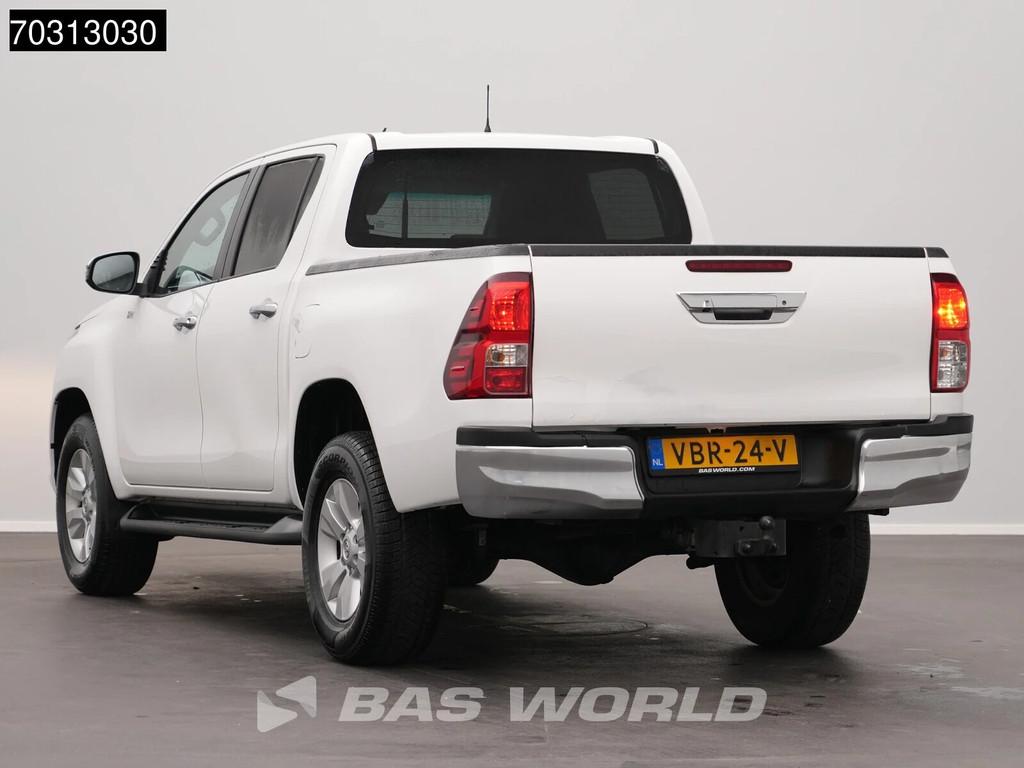 Toyota Hilux 2.4 D-4D-F Double Cab Automaat Trekhaak Airco C, Auto's, Automaat, Stof, Gebruikt, 4 cilinders