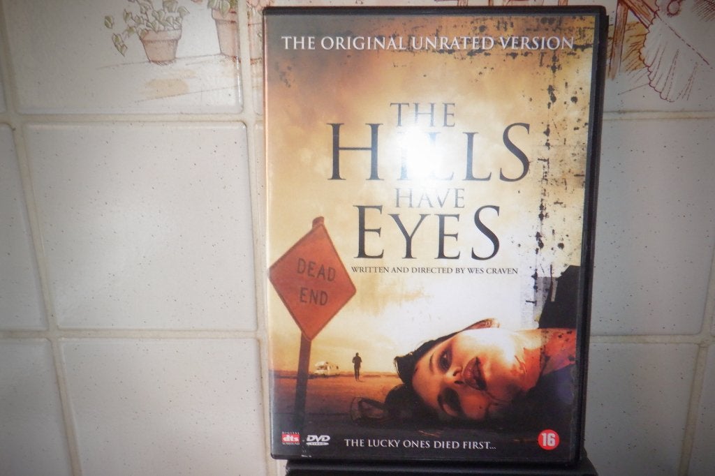 DVD The Original Unrated Version The Hills Have Eyes., CD & DVD, DVD | Horreur, Comme neuf, Gore, À partir de 16 ans, Enlèvement ou Envoi