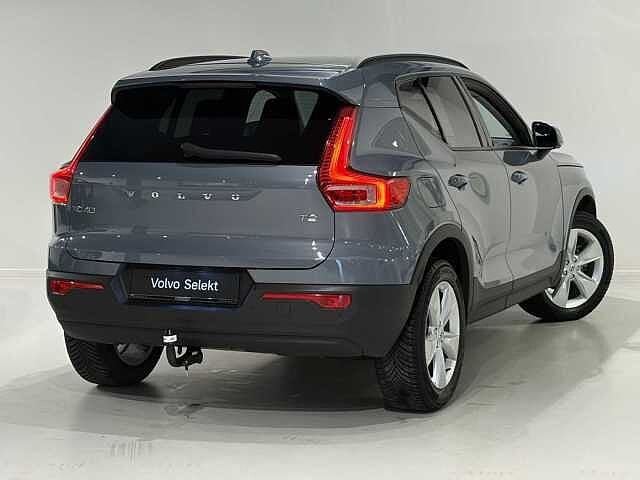 Volvo XC40 T2 Momentum Automaat, Auto's, Euro 6, Bedrijf, 5 zetels, https://public.car-pass.be/vhr/d52e3e38-d857-41b2-9725-339bb674a41b
