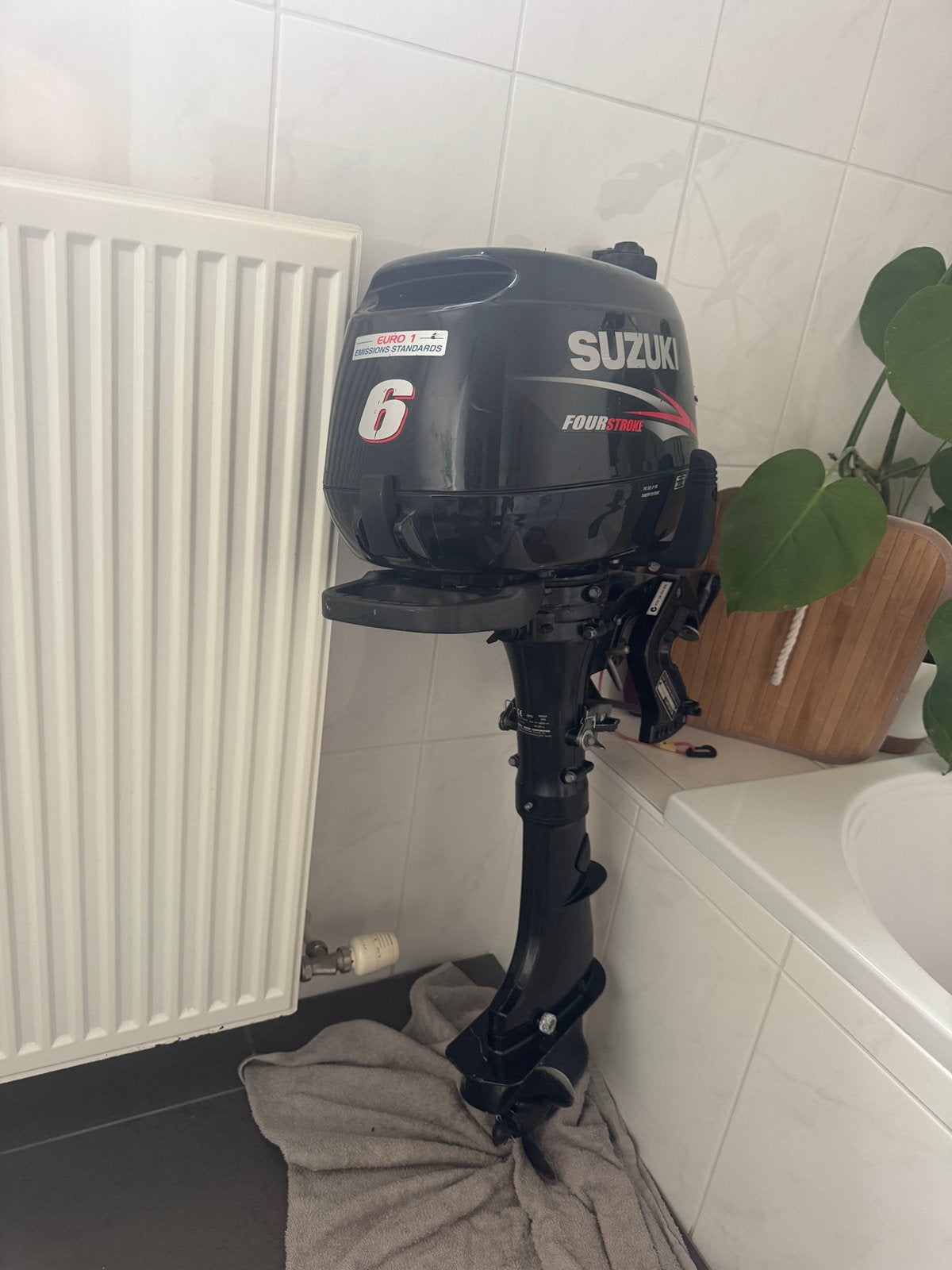 Suzuki 6PK 4-takt kortstaart, Sports nautiques & Bateaux, Moteurs Hors-bord & In-bord, Enlèvement, Comme neuf