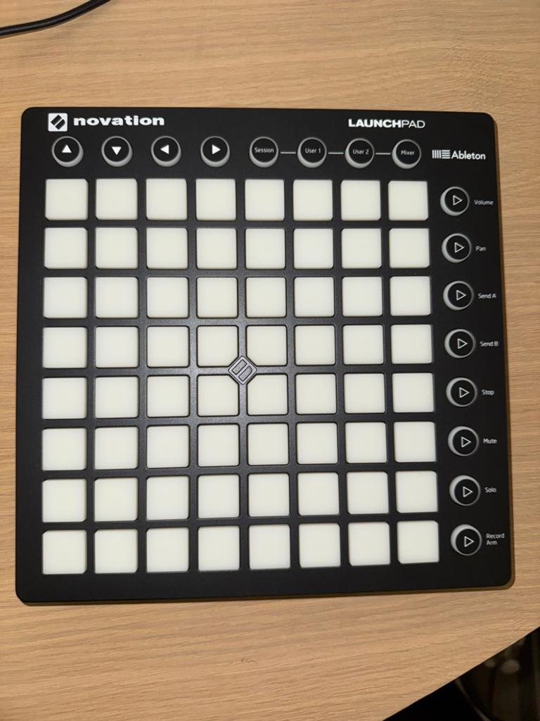 Novation Launchpad MK2 — Ableton MIDI controller, Muziek en Instrumenten, Midi-apparatuur, Ophalen, Zo goed als nieuw