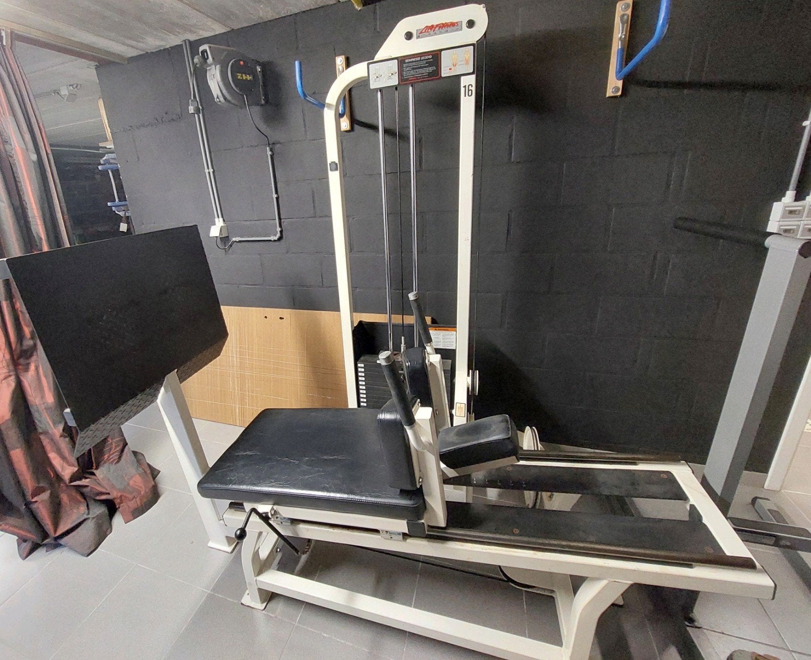 Life Fitness SL05 horizontale legpress, Sport en Fitness, Ophalen, Gebruikt