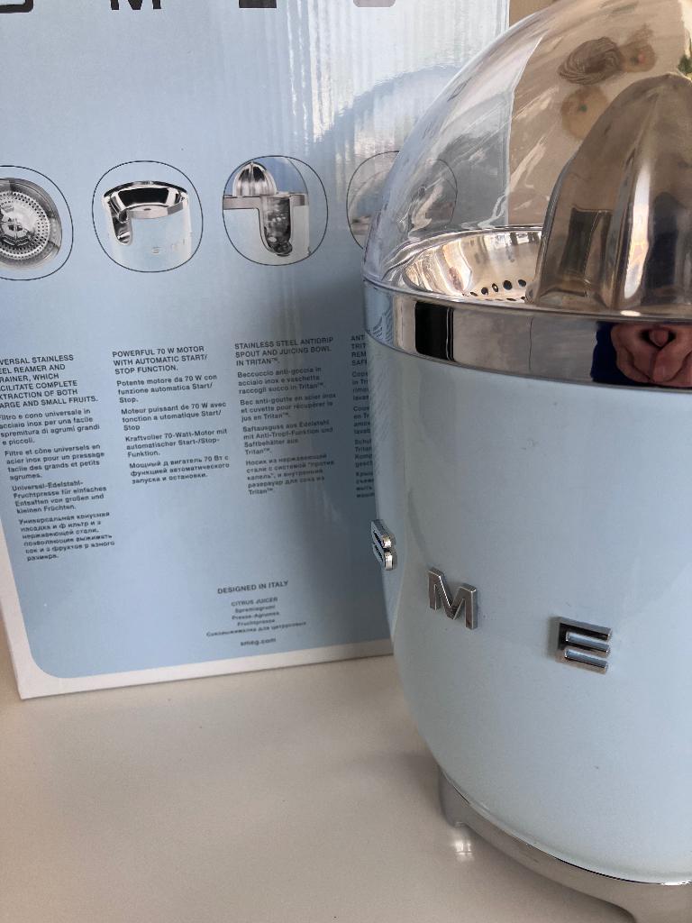 Smeg citruspers blauw, Ophalen of Verzenden, Zo goed als nieuw, Elektrisch, Citruspers