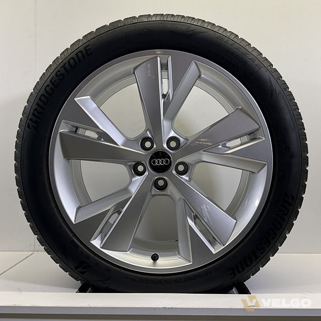 AUDI Q4 ETRON SPORTBACK VELGEN WINTERBANDEN ORIG TPMS DEMO, Gebruikt, -, -, Banden en Velgen