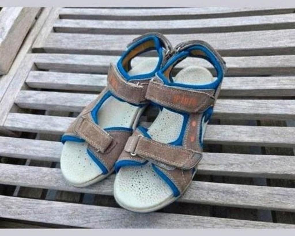 Lederen verstelbare sandalen maat 38 nog in goede staat, Garçon, Enlèvement ou Envoi, Piure, Utilisé